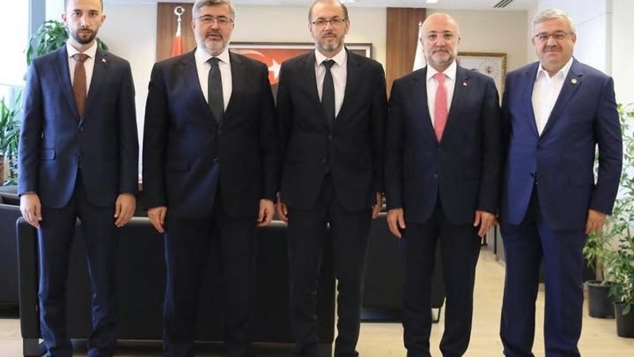Afyonkarahisar AK Parti Heyetinden Bakan Yardımcısı Okumuş’a Ziyaret