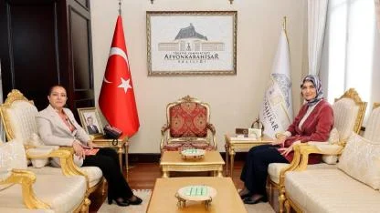 Afyonkarahisar Valisi Yiğitbaşı, Burdur Valisi Bilgihan’ı Makamında Ağırladı
