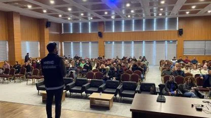 Afyonkarahisar’da 455 Güvenlik Görevlisine KAAN Eğitimi Verildi