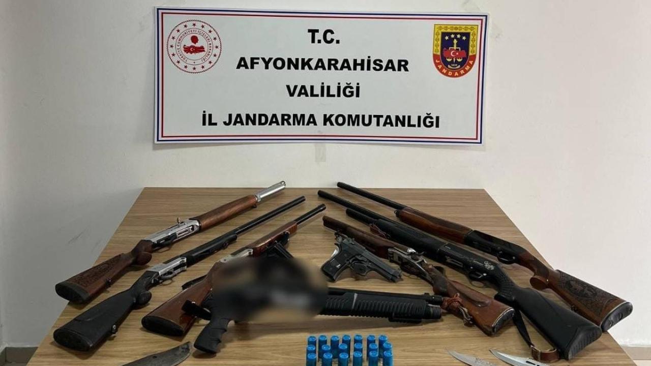 Afyonkarahisar’da Jandarmadan Silah Kaçakçılığına Darbe