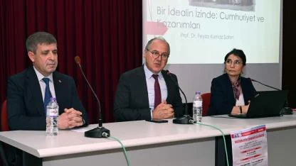 Afyonkarahisar'da "Maziden Atiye Cumhuriyetin Hikayesi" Paneli