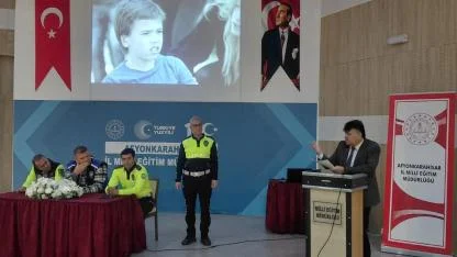 Afyonkarahisar’da Servis Şoförlerine Trafik Güvenliği Eğitimi Verildi