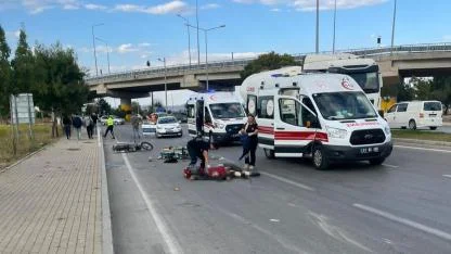Afyonkarahisar’da Tır Faciası: Motosikletteki 2 Genç Hayatını Kaybetti