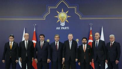 AK Parti Grup Toplantısında 7 Belediye Başkanı Partiye Katıldı