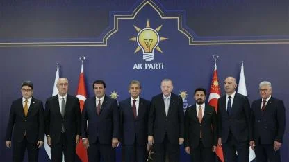 AK Parti Grup Toplantısında 7 Belediye Başkanı Partiye Katıldı