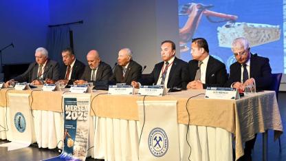 AKÜ’de “Türkiye’de Mermer ve Doğaltaş Madenciliğinin Geleceği” Paneli Düzenlendi