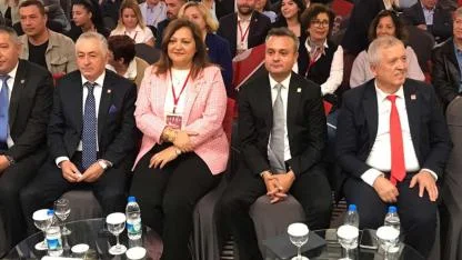 Başkan Köksal, Kongre Salonuna Giriş Yaptı, Üç Başkan Adayıyla Özel Görüşme Gerçekleştirecek