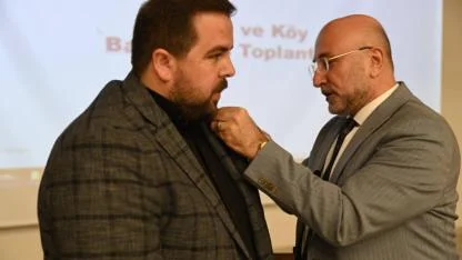 Başkan Şahin’den Emirdağ İlçe Başkanı Mola’ya Gümüş Rozet