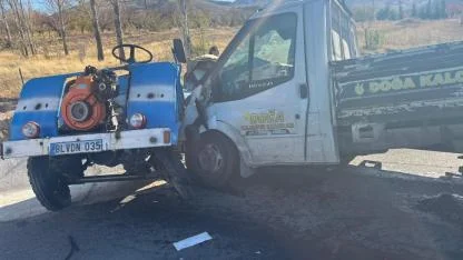 Bolvadin’de Kamyonetle Patpat Çarpıştı: Patpat Sürücüsü Yaşamını Yitirdi