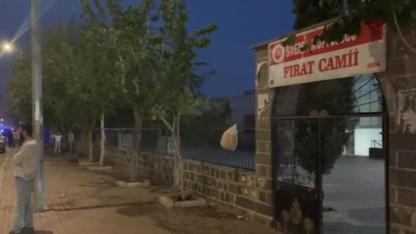 Cami Bahçesinde Toprağa Gömülü Bebek Cesedi Bulundu