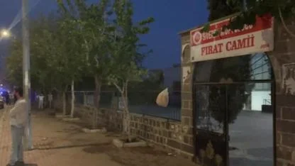 Cami Bahçesinde Toprağa Gömülü Bebek Cesedi Bulundu