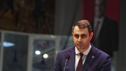 CHP İzmir Kongresi’nde Seçilen Çağatay Güç Konuşma Sonrası Fenalaştı!