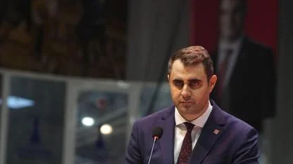 CHP İzmir Kongresi’nde Seçilen Çağatay Güç Konuşma Sonrası Fenalaştı!