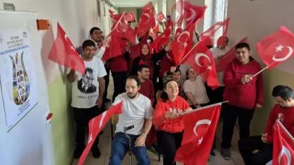 Cumhuriyet Coşkusu, Özel Bireylerle Taçlandı