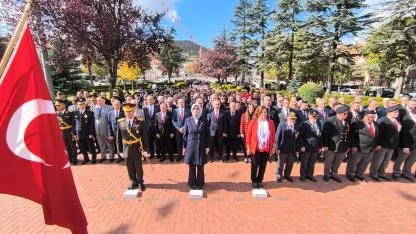 Cumhuriyet’in 102. Yılı Kapsamında Atatürk Anıtına Çelenk Sunuldu