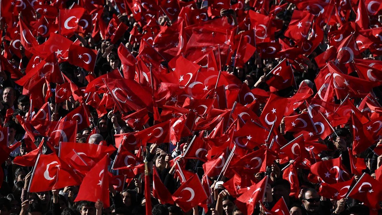 Cumhuriyet’in 102. Yılında Anıtkabir Doldu Taştı- Binlerce Kişi Ata’sına Koştu!