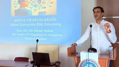 Dijital Dünyada Etik Ve Medya Okuryazarlığı Konuşuldu