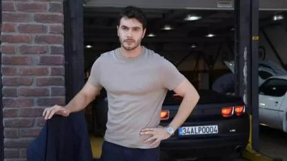Dizi Setinde Kaza Ünlü Oyuncu Ameliyat Masasına Yattı