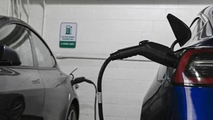 Elektrikli Araçlar Artık Birbirini Şarj Edebilecek