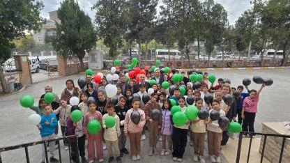 Emirdağ’da Öğrencilerden Filistin’e Anlamlı Destek: “Barışın Renkleri” Etkinliği Duygulandırdı