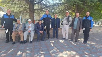 Emniyetten Yaşlılara Anlamlı Ziyaret: Yalnız Değilsiniz Mesajı