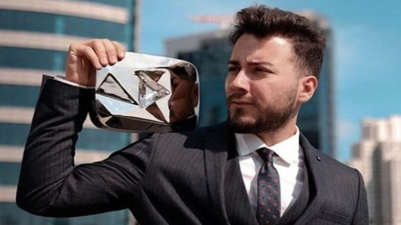 Enes Batur 16 Milyon Aboneli YouTube Kanalını Kapattı