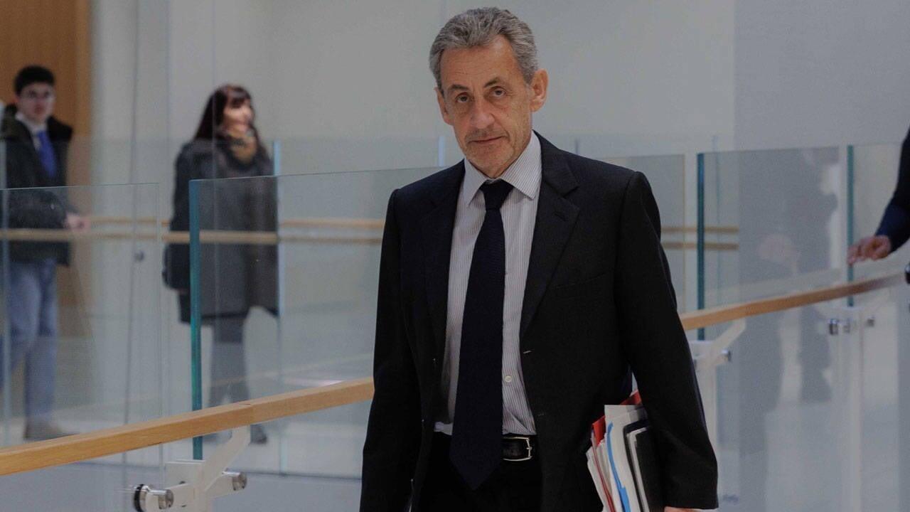 Eski Fransa Cumhurbaşkanı Nicolas Sarkozy Yarın Hapse Giriyor!