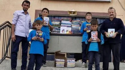 Fatih Ortaokulu Kütüphanesi 400 Yeni Kitapla Zenginleşti