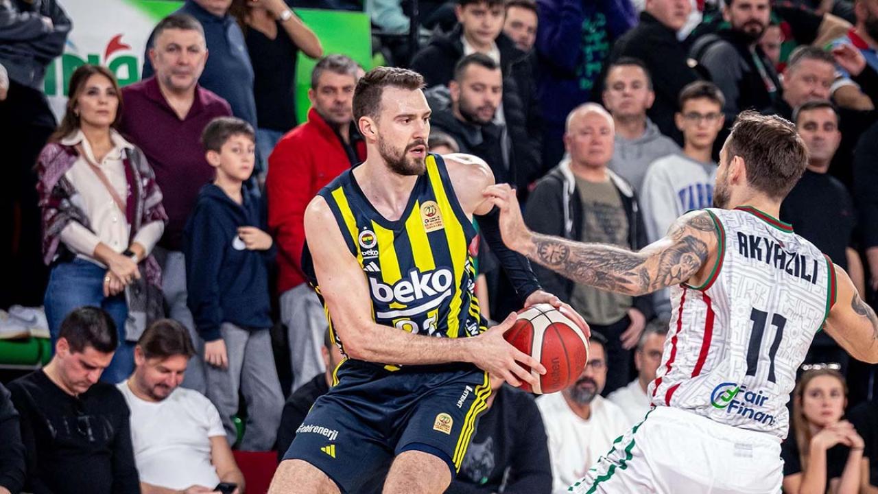 Fenerbahçe Beko - Karşıyaka Maçı Başladı! Hangi Kanalda Yayınlanıyor?