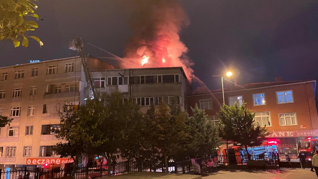İstanbul’da 21 Yaşındaki Kadın 64 Yaşındaki Sevgilisinin Binasını Ateşe Verdi!