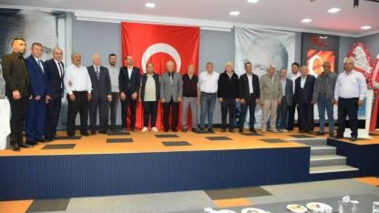 İYİ Parti Afyonkarahisar'da Kongre Rüzgârı: 3 İlçe De Mevcut Başkanlar Güven Tazeledi