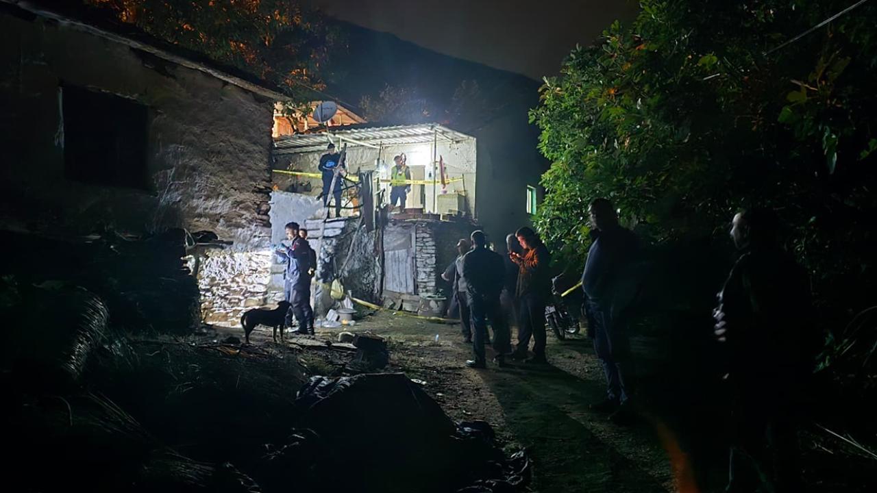 İzmir’de Aile Faciası: Oğlunu Öldürdü, Eşini Ağır Yaraladı