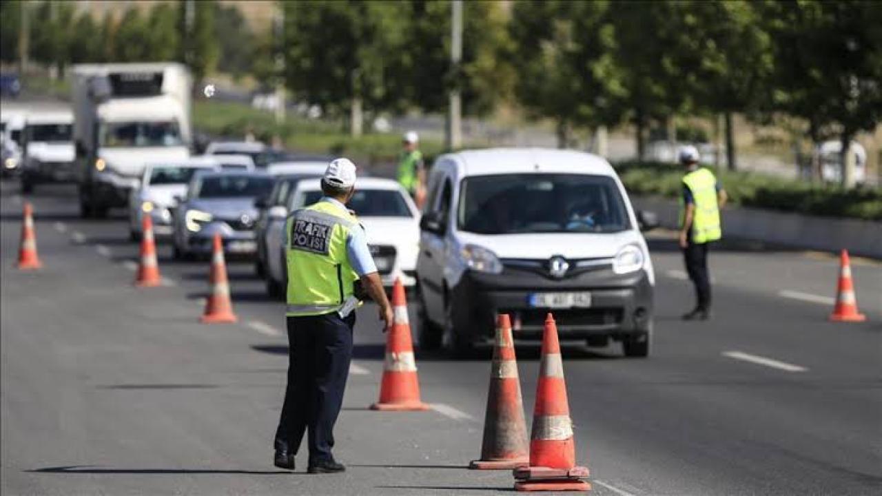 Karayolları Trafik Kanunu&#039;nda Tarihi Düzenlemeler Yolda: Cezalar Katlanıyor, Ehliyetler Tehlikede