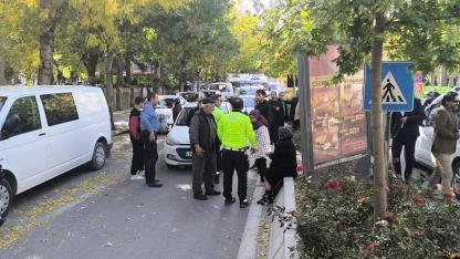 Karşıdan Karşıya Geçerken Otomobil Çarptı