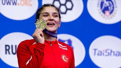 Milli Güreşçi Nesrin Baş, Üçüncü Kez Dünya Şampiyonu Olarak Tarihe Geçti