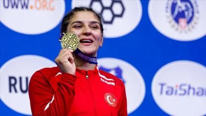 Milli Güreşçi Nesrin Baş, Üçüncü Kez Dünya Şampiyonu Olarak Tarihe Geçti