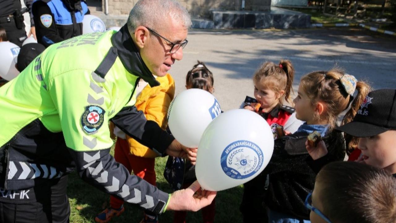 Minik Öğrencilerden Emniyete Anlamlı Ziyaret