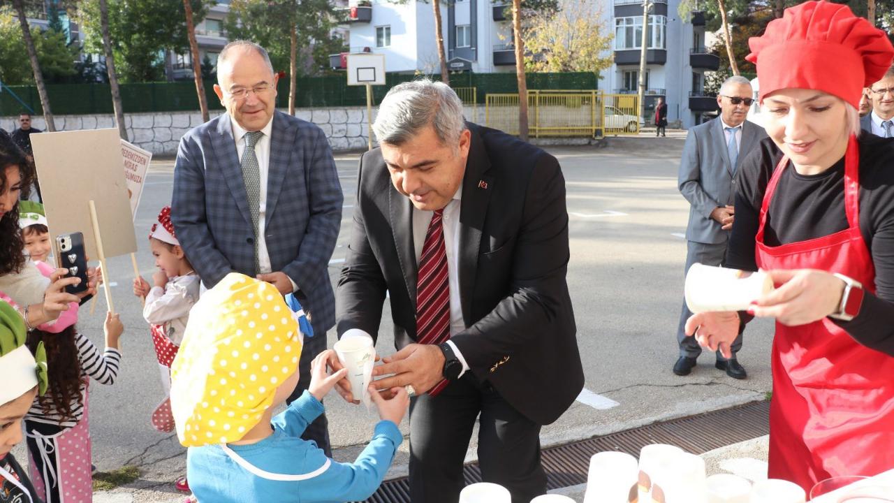 Müdür Sünnetci, Eğitimde Sağlıklı Beslenme Bilincini Güçlendiriyor