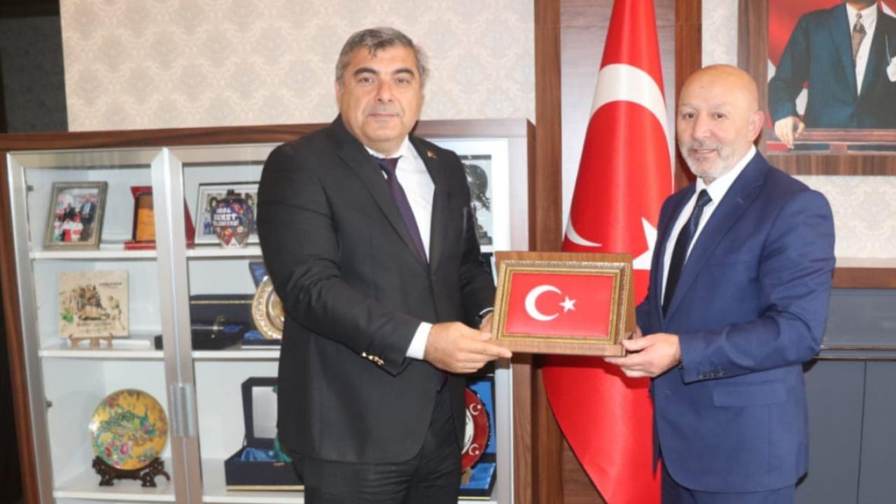 Müdür Sünnetci’den Başkan Siper’e Ziyaret