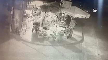 Nefes Borusuna Sakız Kaçan Oğlunu Heimlich Manevrasıyla Kurtardı