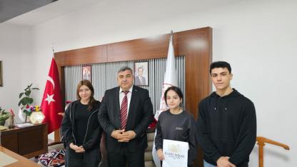 Öğrenciler İstedi, Müdür Sünnetci Kazakistan İle Anında Bağlantı Kurdu!