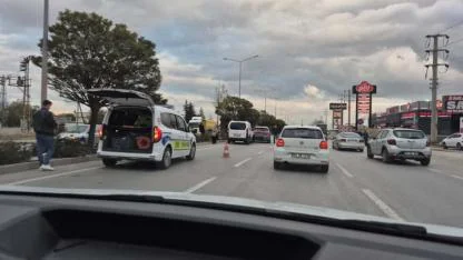 OSB’de Zincirleme Trafik Kazası: 3 Araç Birbirine Girdi!