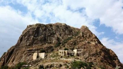 Afyon Kalesi'nin Efsanesi Nedir?