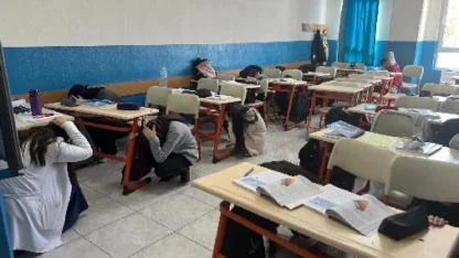 Rahmiye Sare Palalı Teknik Koleji'nde Deprem Tatbikatı Gerçekleştirildi
