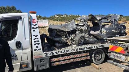 Mersin'de Feci Kaza: Midibüs ve Otomobil Çarpıştı Çok Sayıda Yaralı, Ölüler Var!