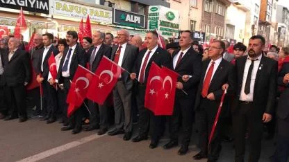 102 YILIN ONURU FENER ALAYIYLA TAÇLANDI