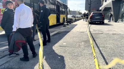 İETT Otobüsünde Cinayet: Kavgayı Ayırmaya Çalışan Şoför Yaralandı, Bir Yolcu Hayatını Kaybetti