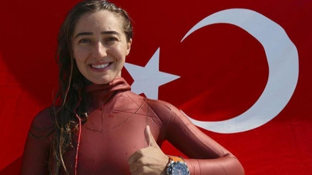 Şahika Ercümen’den Gazze İçin Rekor Dalış: 107 Metre ile Yeni Dünya Rekoru