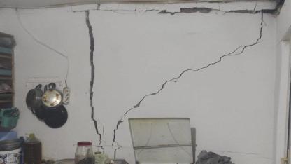 Sarsıntının Ayak İzleri Gün Ağarınca Ortaya Çıktı!