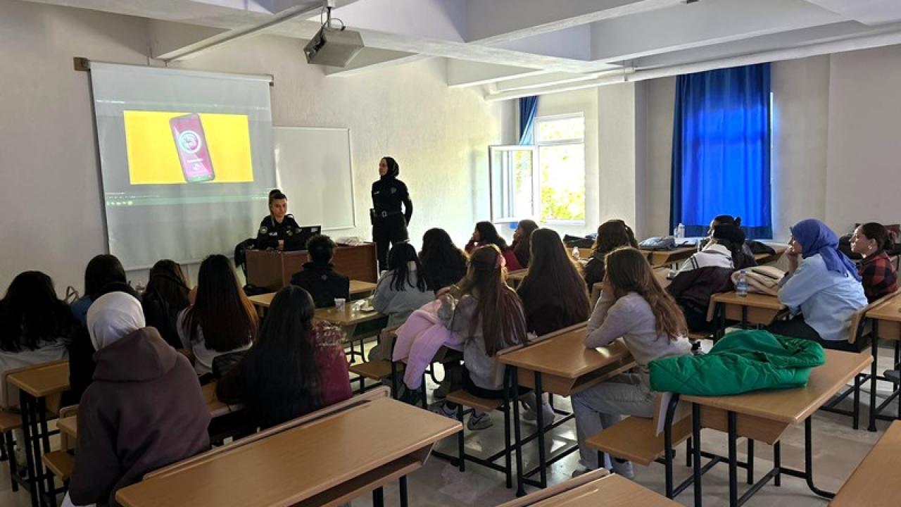 Sinanpaşa MYO Öğrencilerine Güvenlik Ve Kades Bilgilendirmesi Yapıldı